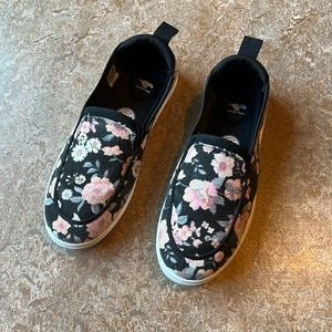 Rocket Dog, flower patterned slip ons size 7